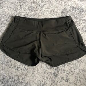 Lululemon 4 olive speed short
